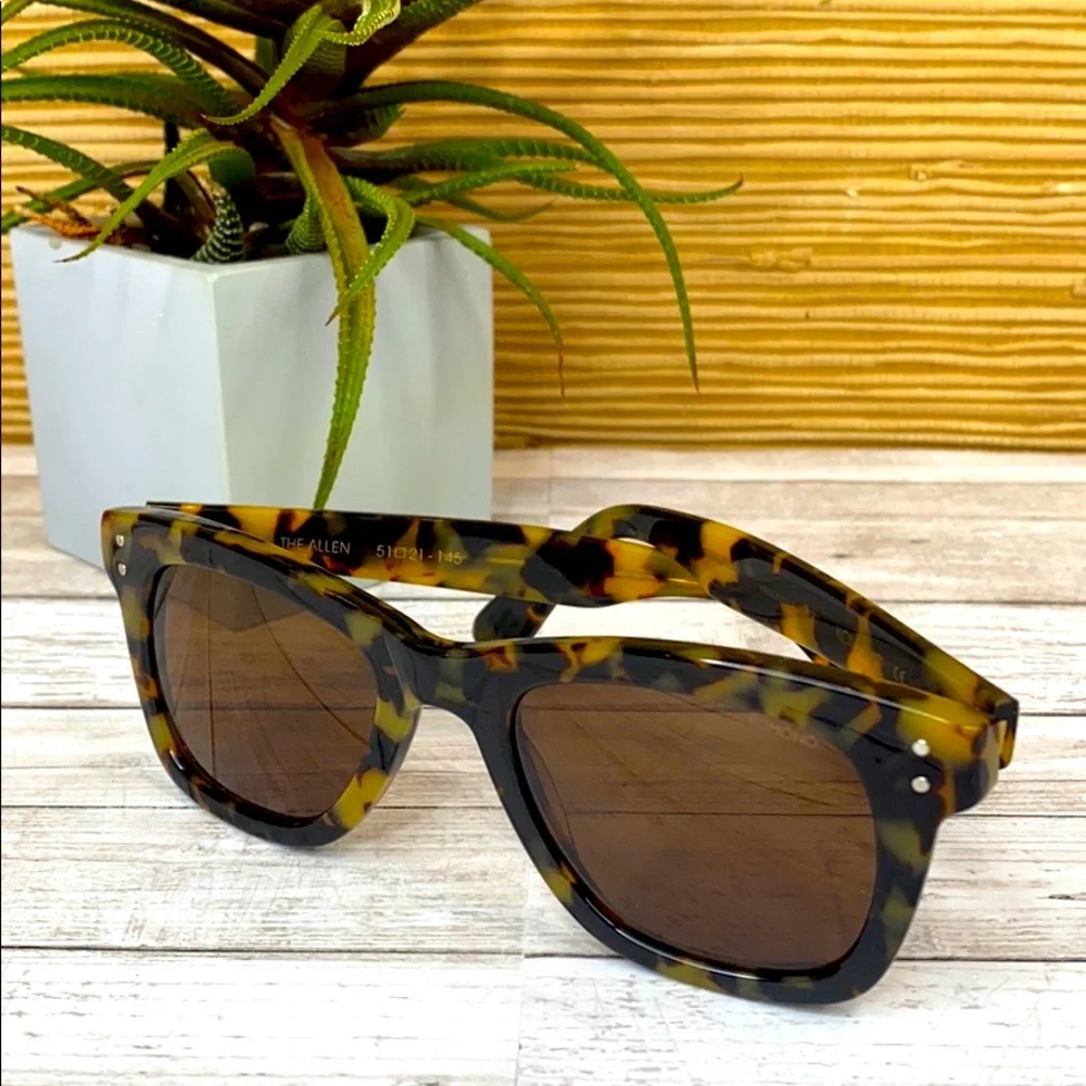 New Men’s KOMONO Brown Tan tortoise Sunglasses rectangular